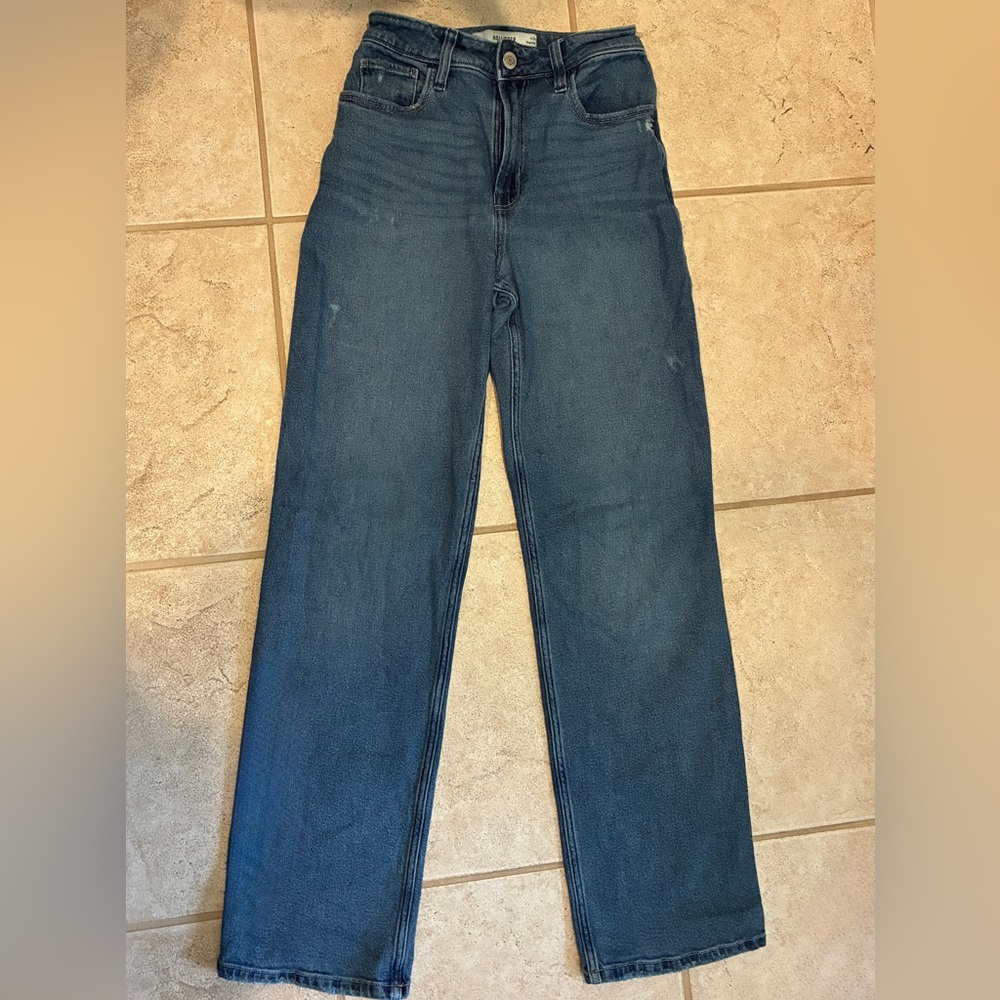 Hollister Ultra High-Rise Dad Jeans
